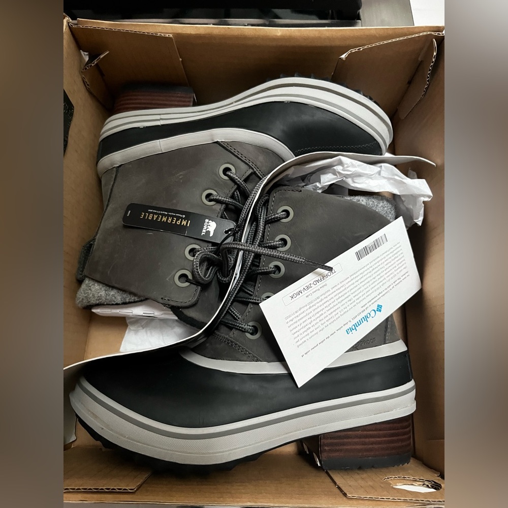 Sorel Slimpack waterproof boots, brand new in box, size 7